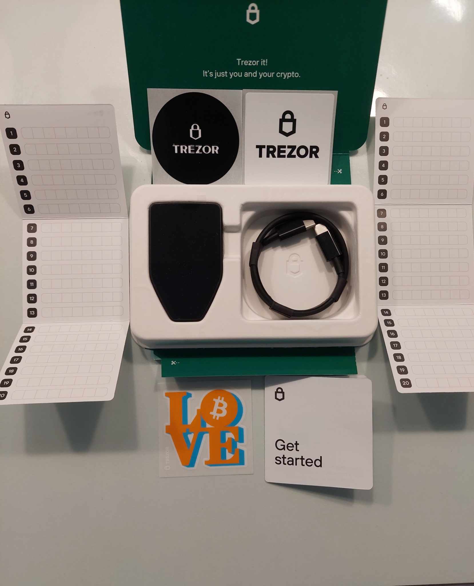 Trezor Unboxing